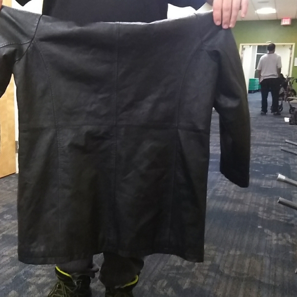 Outbrook Large Black  Jacket - Picture 2 of 2